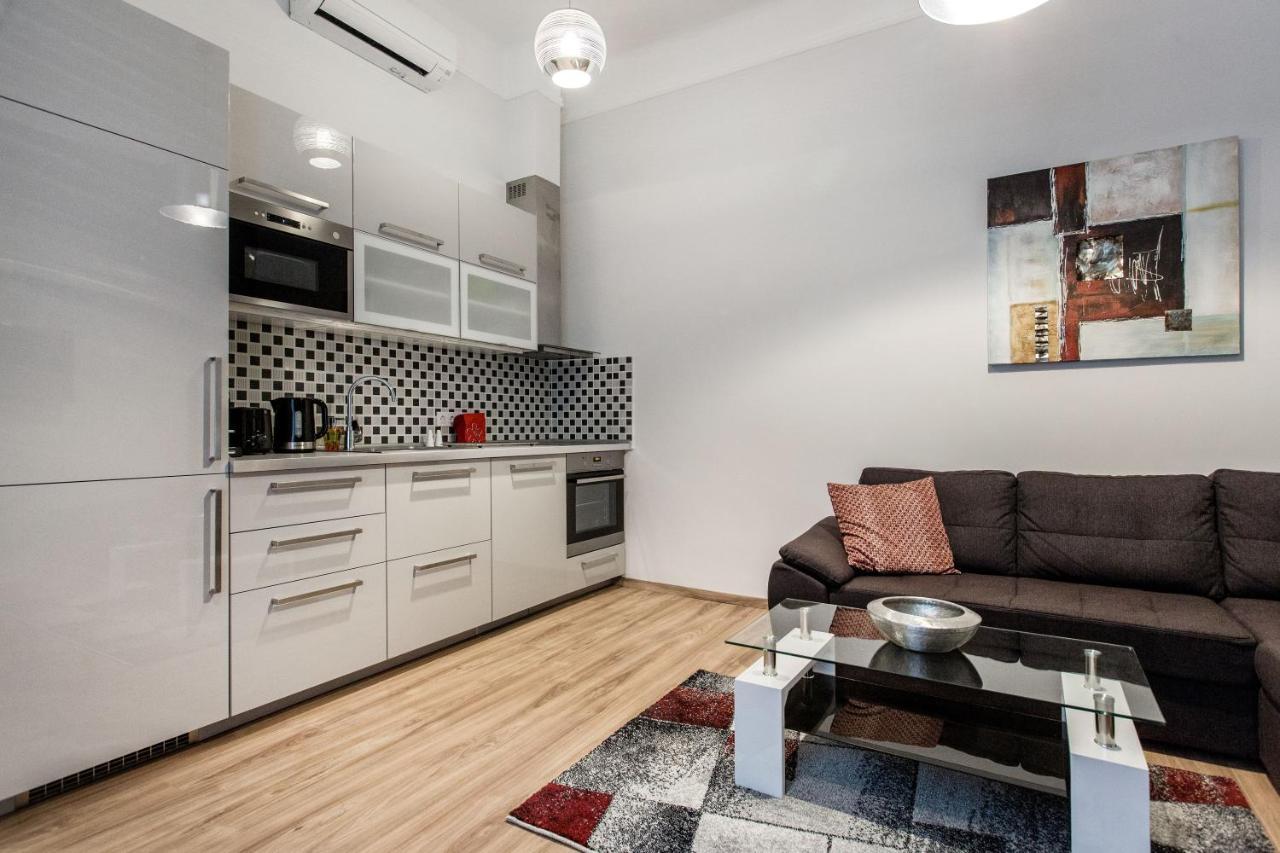 Quiet Nest In The Bustling Centre Of Budapest Luaran gambar