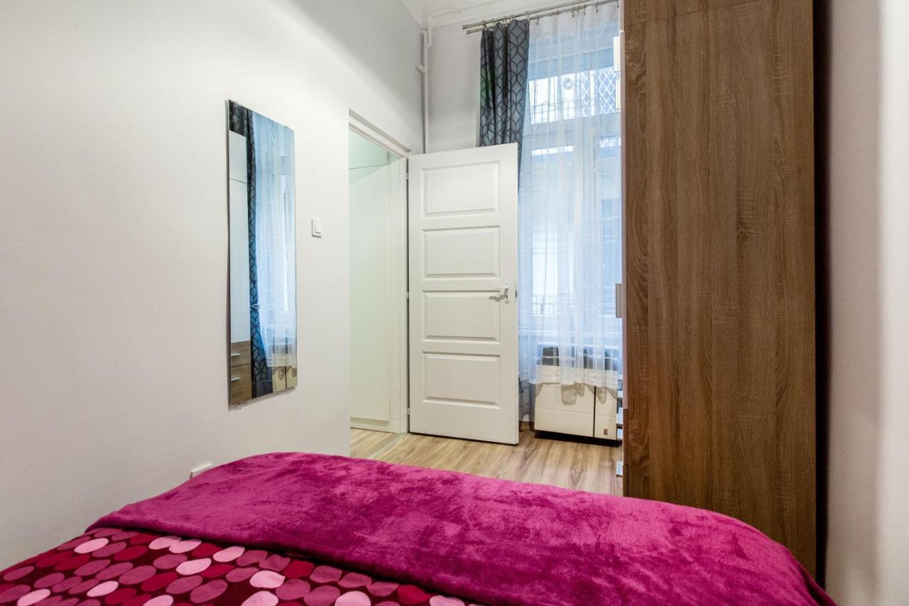 Quiet Nest In The Bustling Centre Of Budapest Luaran gambar